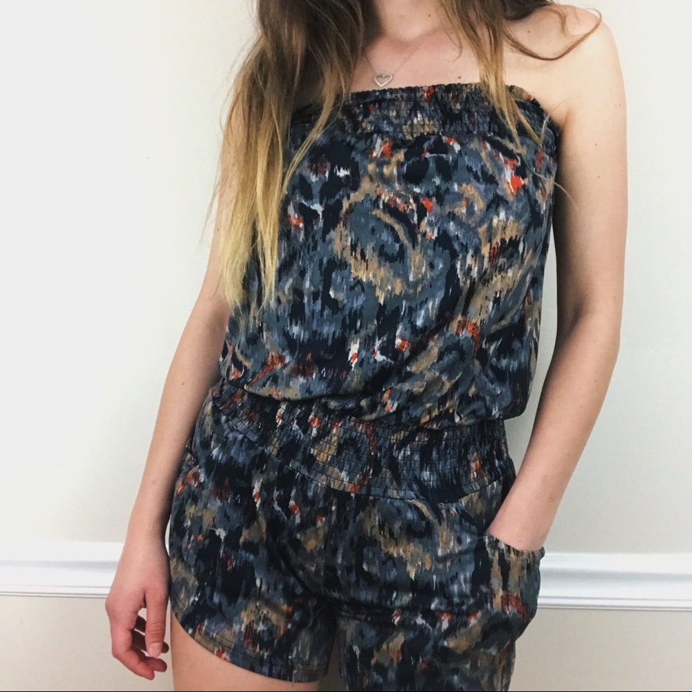 UC By the Sea Linen Strapless Pocket Romper